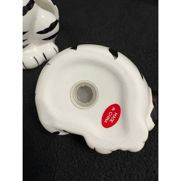 Burton & Burton Chester Cat 3 pc. Set Napkin Holder and Salt & Pepper Shakers - Picture 6 of 6